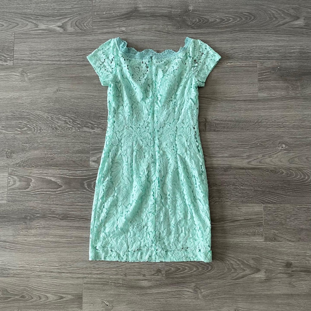 Đầm WHITE HOUSE BLACK MARKET ren TN KAMI