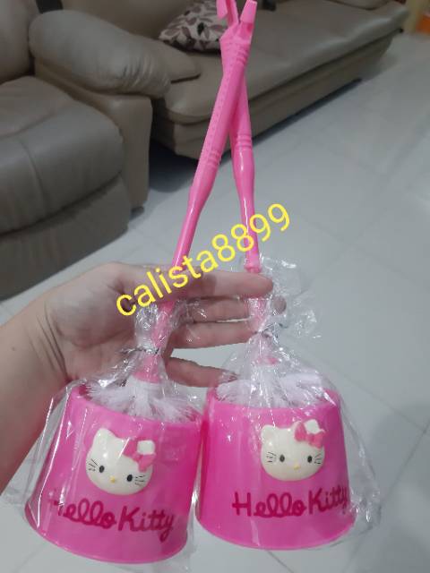 Bàn Chải Vệ Sinh Tủ Quần Áo Hình Hello Kitty Xinh Xắn