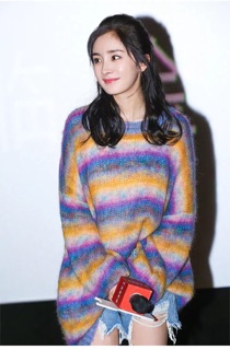 Áo len oversize Dương Mịch