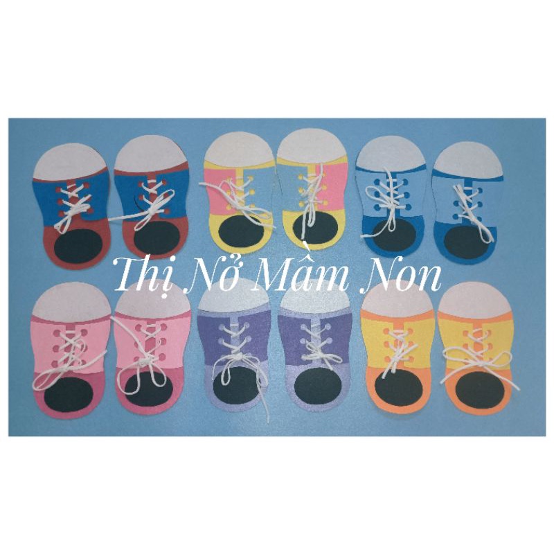 Kỹ năng xỏ dây giày cho bé mầm non