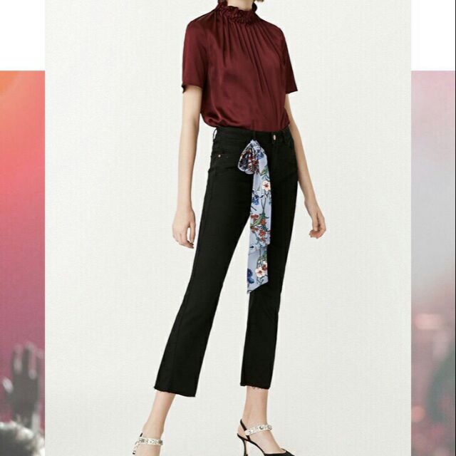 Jeans vẩy đen siêu đẹp, chân dài