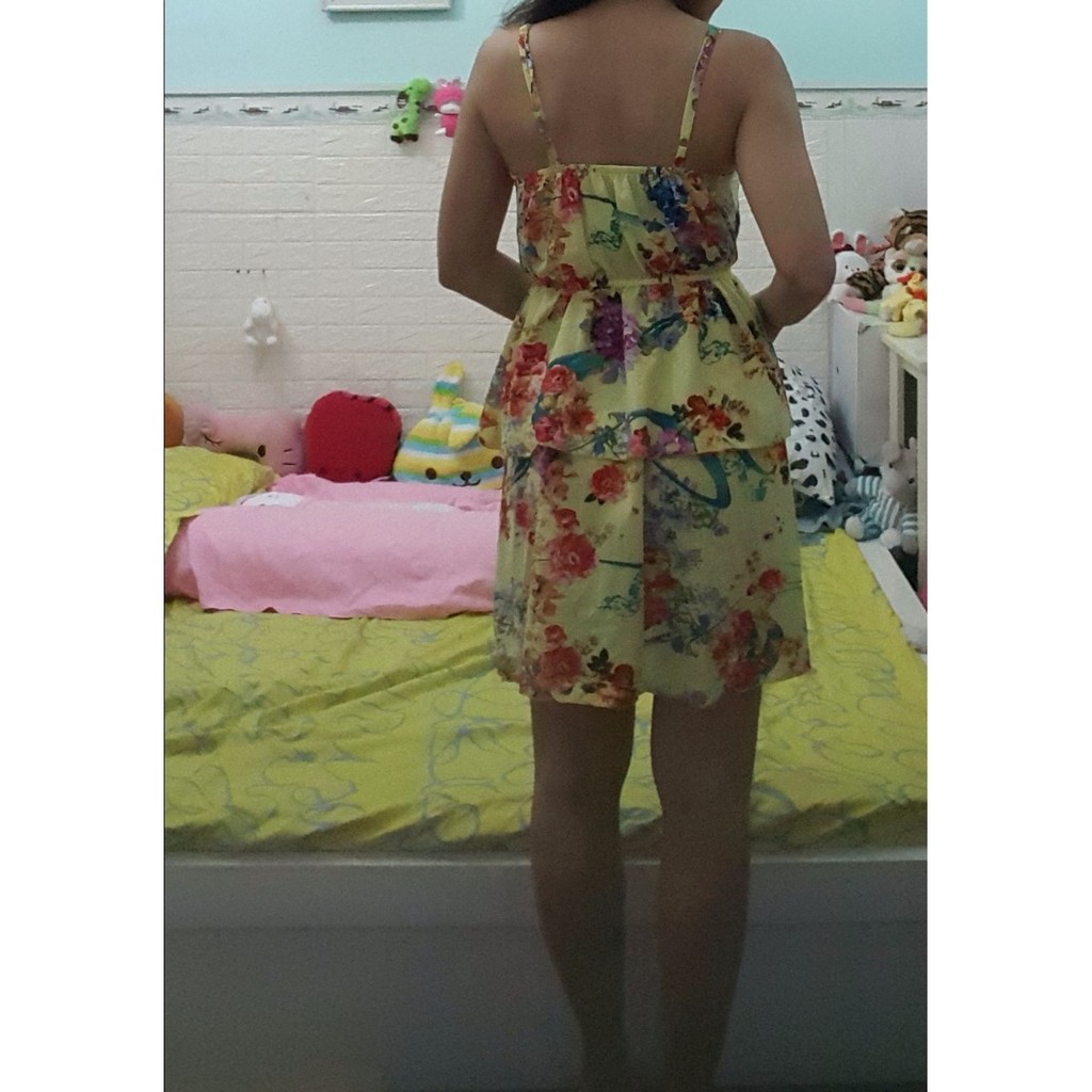 Thanh lý đầm hoa 2 dây size S tầng