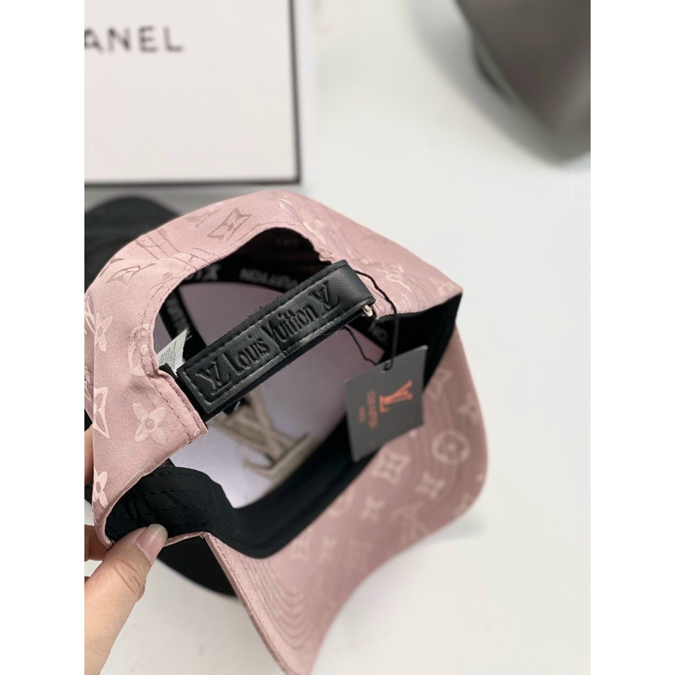 Nón LV đen nam nữ cao cấp