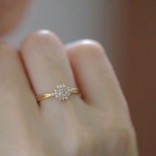 Nhẫn Cưới Bằng Thép Titan Mạ Vàng Đính Đá Zircon Thời Trang