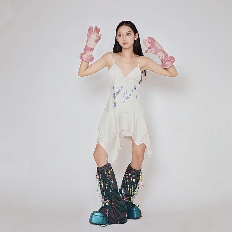 Đầm lụa đính đá aeie jr. HOUSE PLANT DRESS