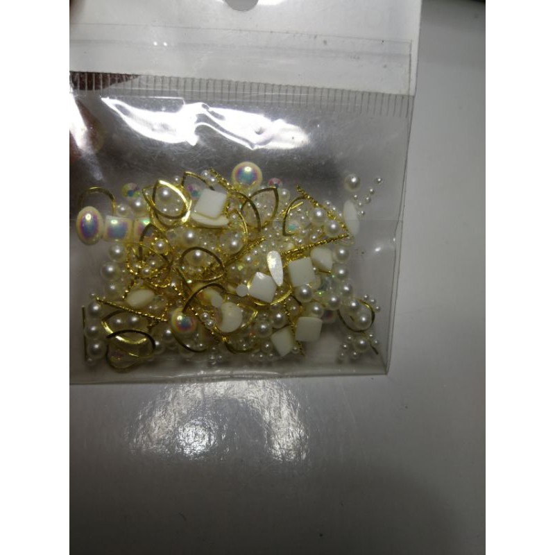 xà cừ mix đá, hình sắt,chai ,,   rang trí móng siêu hót