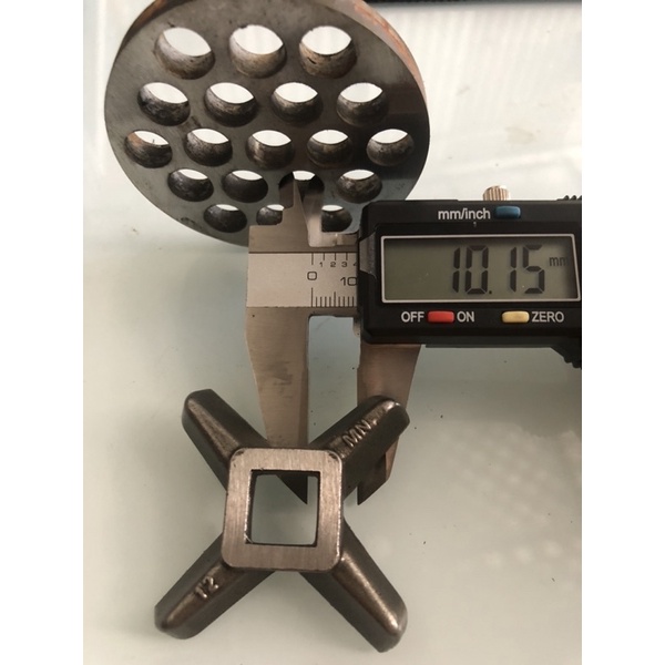 Mắt sàng cối đùn thịt 12 - phụ kiện máy say thịt