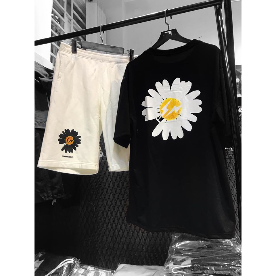 Áo thun tay lỡ form rộng CamT phong cách Unisex cho cả nam nữ, Cúc peace nhỏ | BigBuy360 - bigbuy360.vn