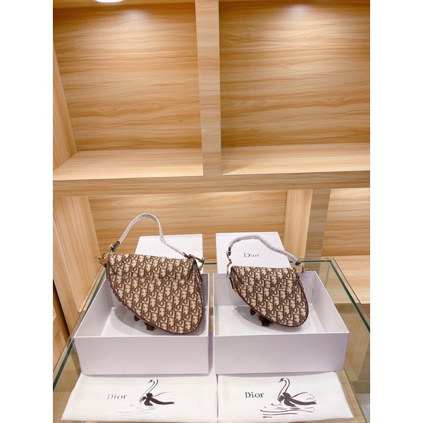 Túi xách Diỏr yên ngựa hàng thêu sz 20 và 25 order xưởng