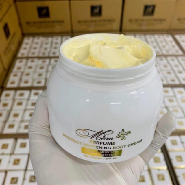 Kem body mềm A cosmetic chính hãng mẫu mới, trắng bật ton da, chống nắng, thẩm thấu nhanh, không lộ vân kem