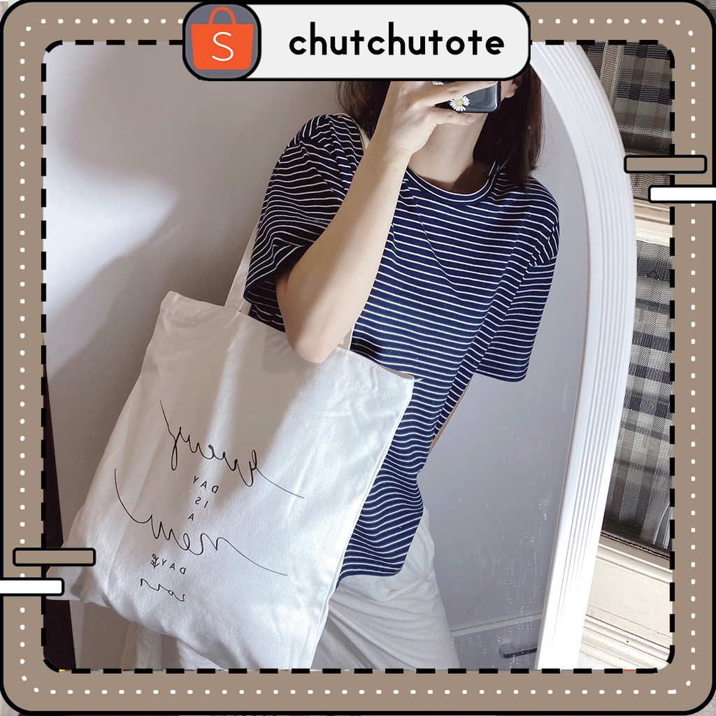 T69/Túi Chữ Day is Day Đơn Giản Xinh Xăn