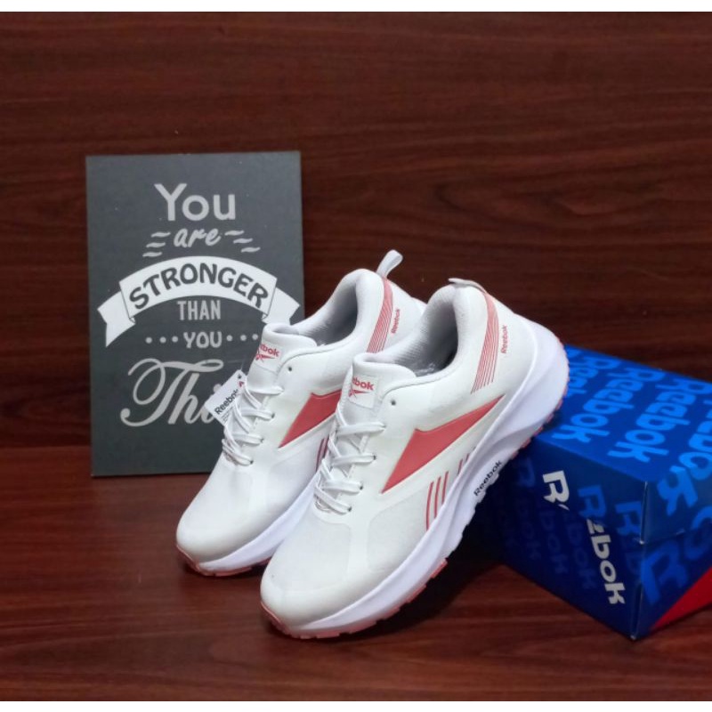 Giày Nữ Nhập Khẩu Sản Xuất Tại Việt Nam REEBOK