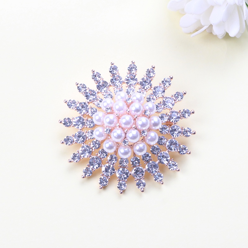 Ghim Cài Áo Hình Hoa Tuyết Đính Ngọc Trai Sang Trọng