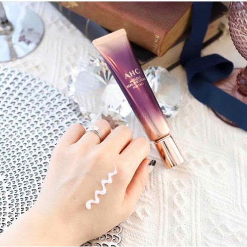 Kem dưỡng da vùng mắt và mặt AHC Ageless Real Eye Cream For Face