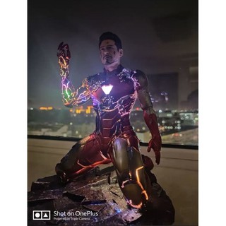 (Hàng oder) Mô hình Iron Man Mk85 Damage tỉ lệ 1/6 Có LED cao cấp 24cm