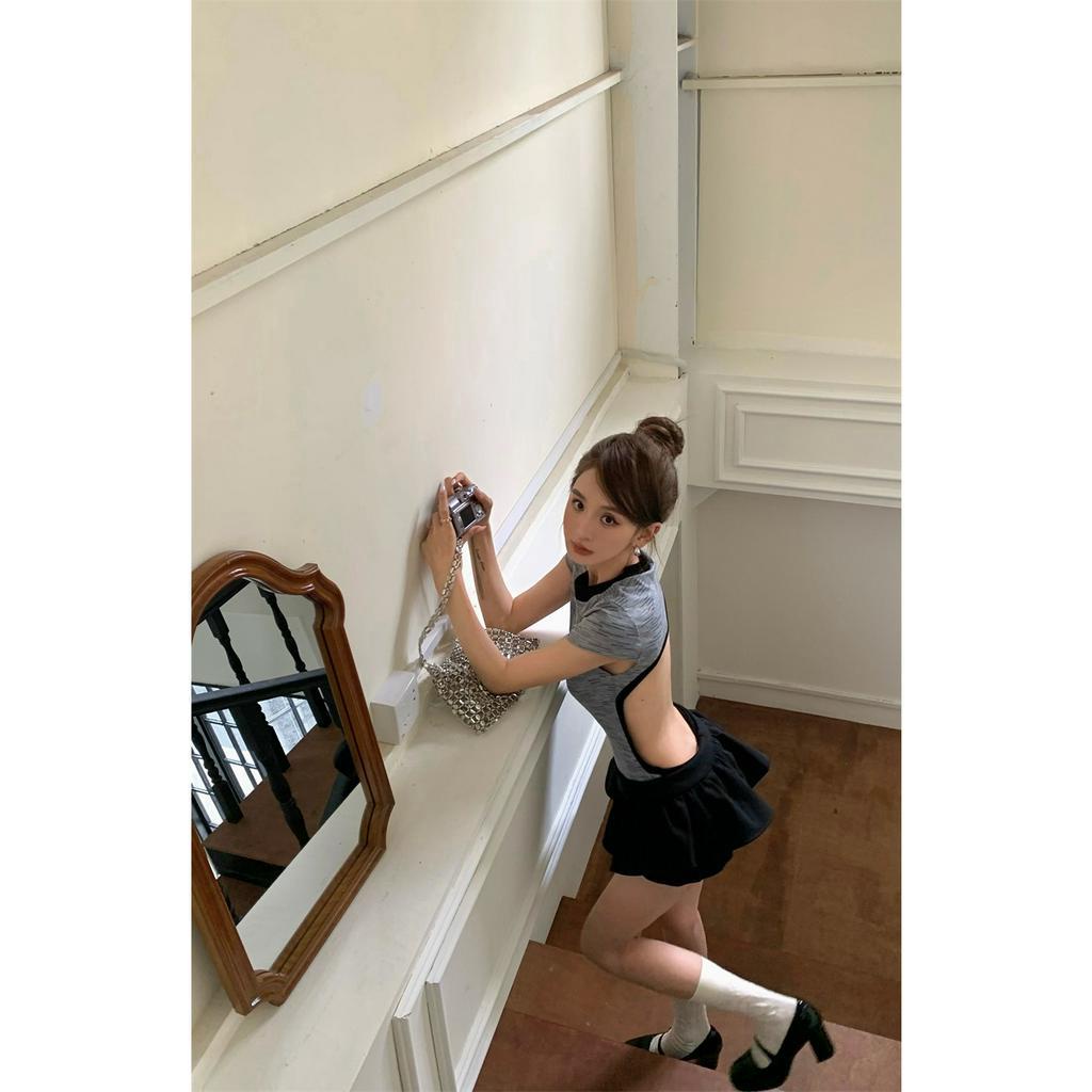 Set Áo Hở Lưng Một Mảnh + Quần Lửng Phối Váy Xinh Xắn Dành Cho Nữ