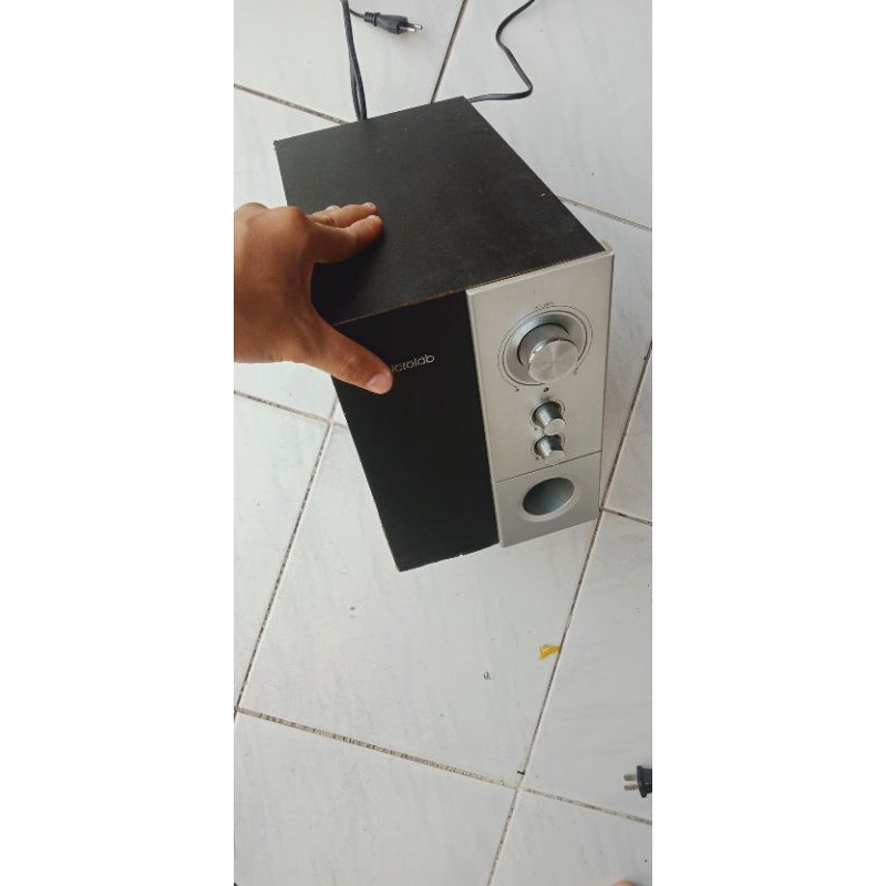 Thùng Sub Microlab 20W Siêu Bass nghe Siêu Hay