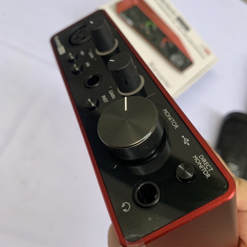 Card Âm Thanh FOCUSRITE SOLO GEN 3 Chuyên Thu Âm Livestream Cao cấp bảo hành 2 năm