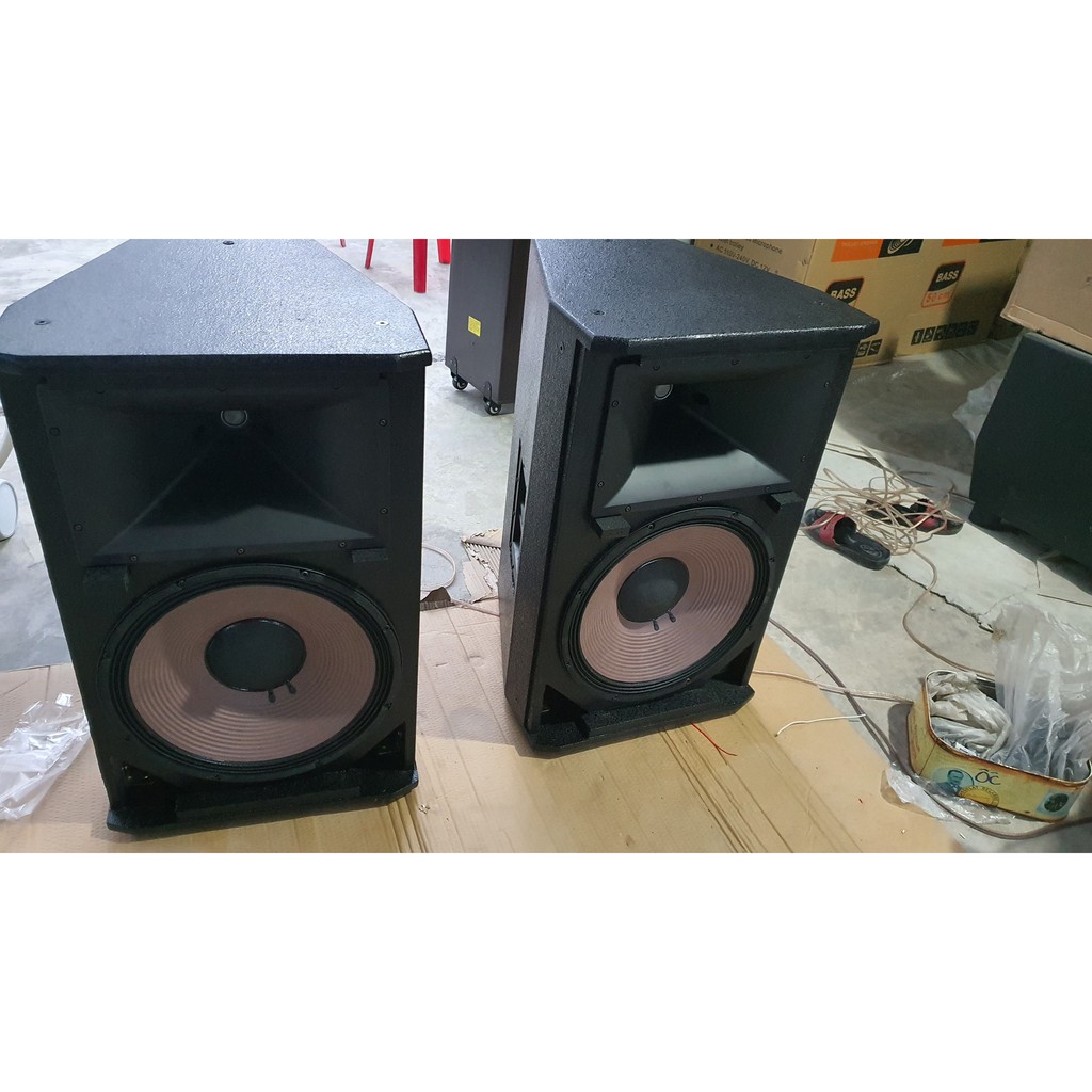 Loa sân khấu JB715 bass 40