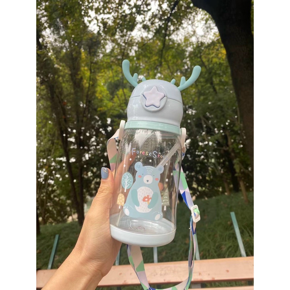 Bình nước cao cấp trẻ em 550ml có ống hút thiết kế gạc hươu dễ thương