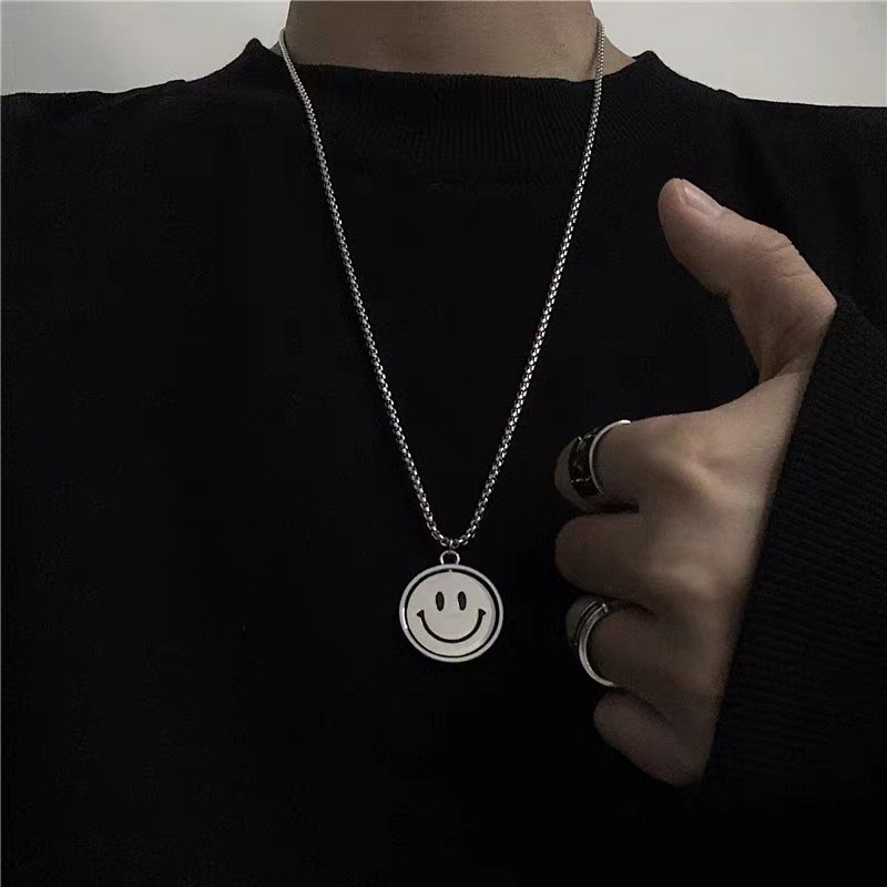 Vòng cổ Mặt Hình Mặt Cười Bằng Thép Titan Phong Cách Hip Hop Cho Nam Và Nữ