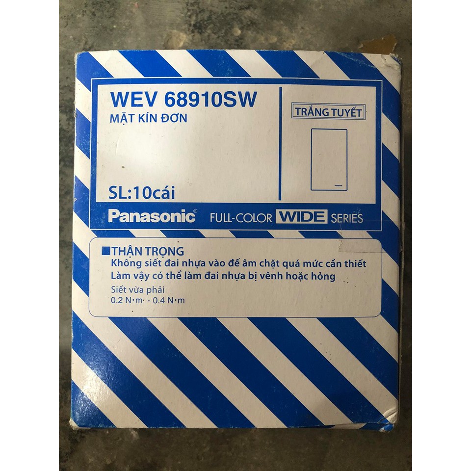 Mặt che trơn Panasonic WEV68910SW(1 Cái)