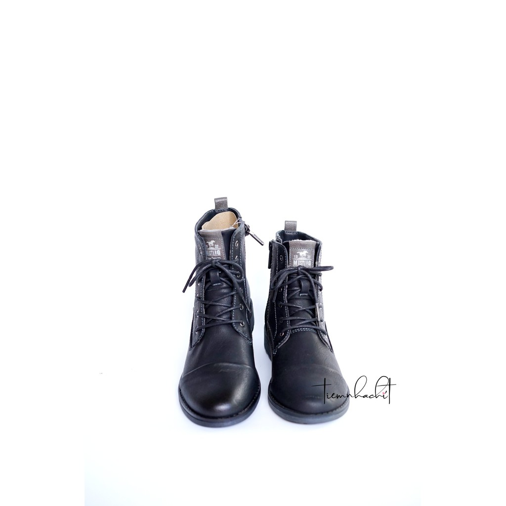 Giày bốt da trơn màu đen basic