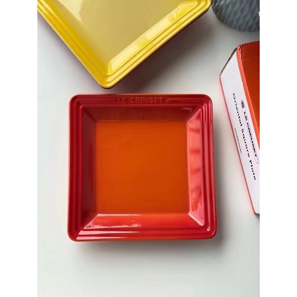 Đĩa vuông Le creuset 21cm, 16cm chất liệu gốm sứ bền đẹp,dùng trang trí decor bàn ăn, quà tặng, nhà hàng, quán cafe