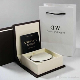 Vòng DanielWellington full box cao cấp