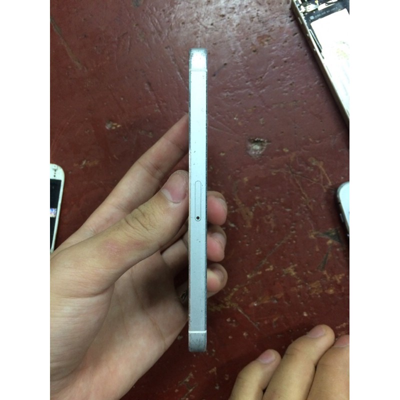 Cụm sau IPhone 5g lock | BigBuy360 - bigbuy360.vn