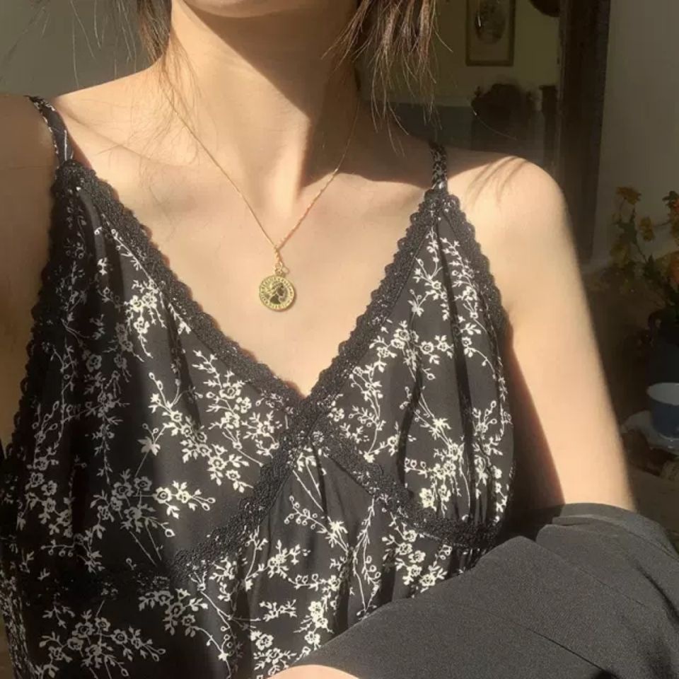 Đầm hoa hai dây cổ chữ V phối ren phong cách Hàn Quốc