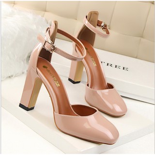 Giày sandal bít mũi 9p cực sang chảnh