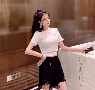 Áo Croptop Kiểu Hở Eo