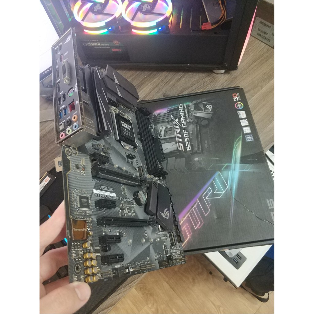 Mainboard - Bo mạch chủ ASUS ROG STRIX B250F GAMING