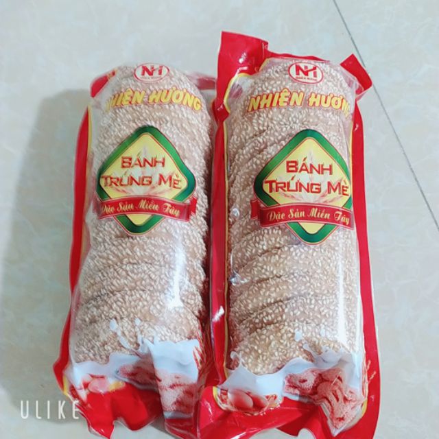 Bánh trứng mè đặc sản miền tậy