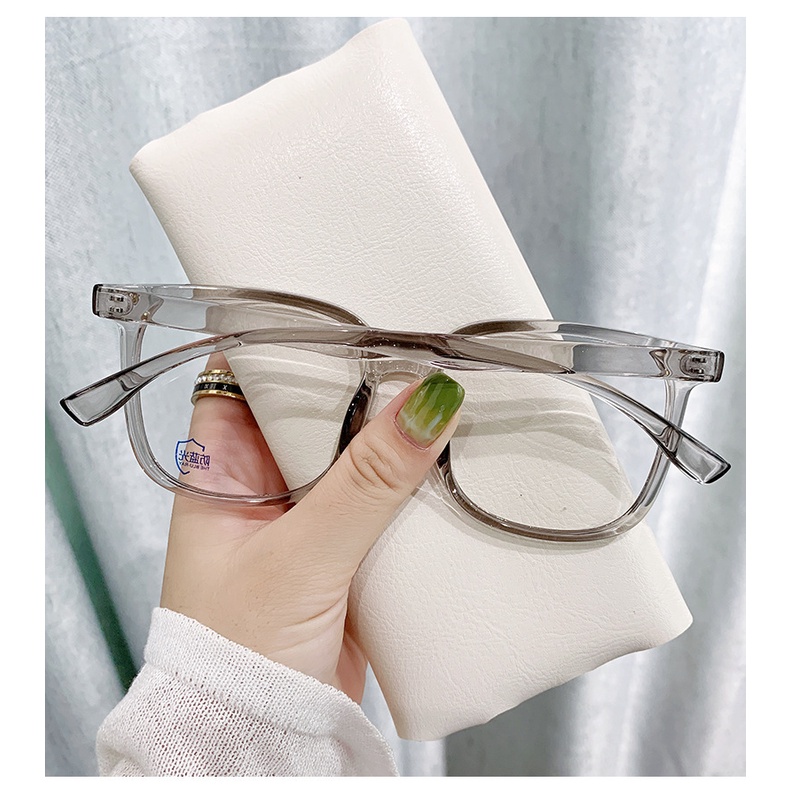 Mắt Kính Chống Tia Bức Xạ Thời Trang Mới Cho Cả Nam Và Nữ