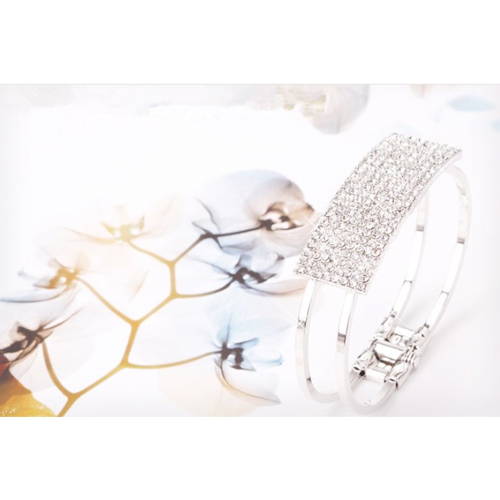 [Mã FAMAYFA giảm 10K đơn 50K] Lắc Tay Đính kim Love Queen hot | BigBuy360 - bigbuy360.vn