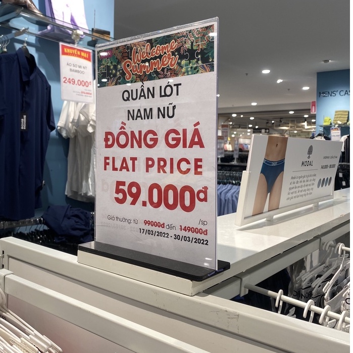 Kệ menu mica trong suốt chân đứng, kiểu dáng chữ T, kiểu chữ L thời trang, trưng bày poster trong các TTTM