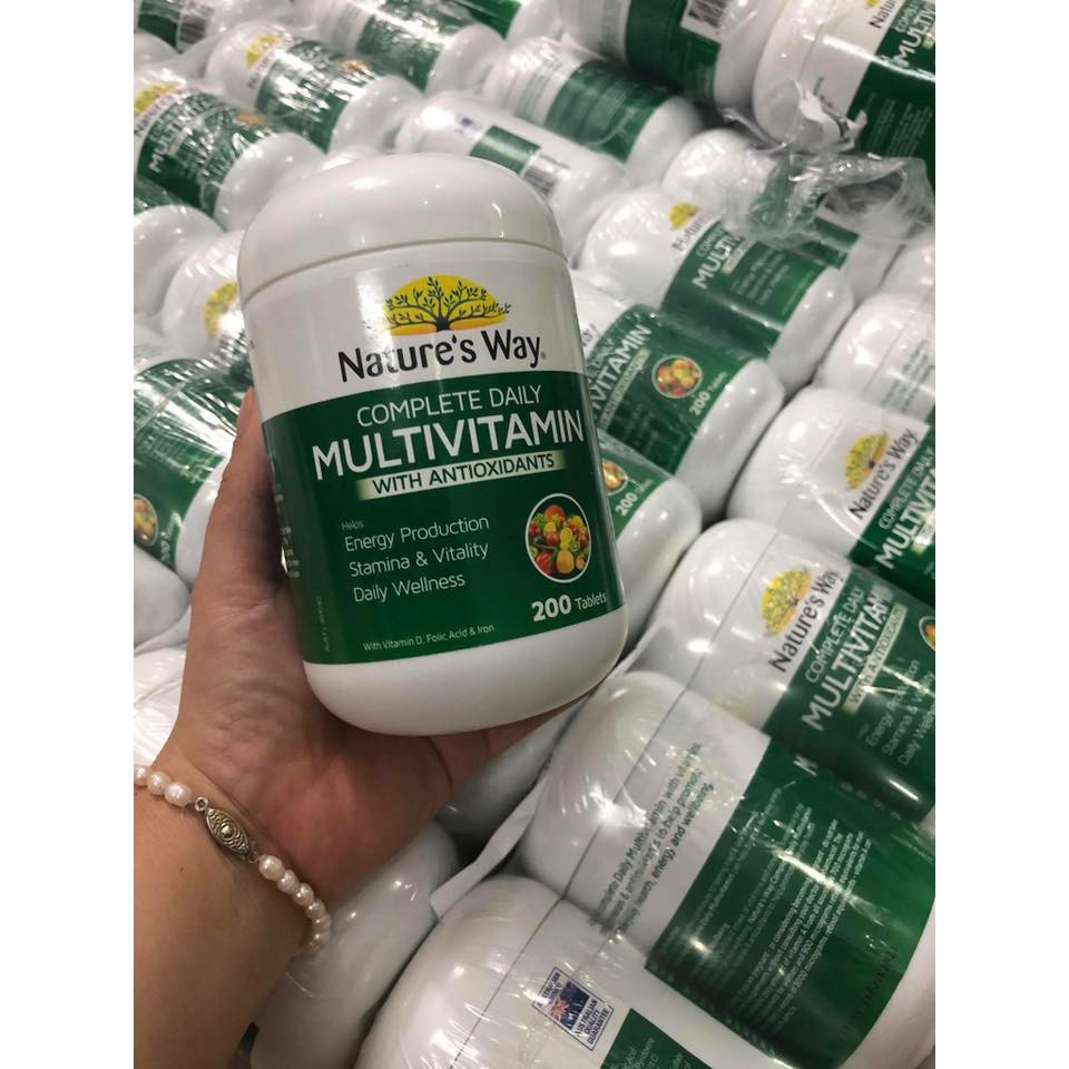Vitamin tổng hợp kết hợp tảo biển và các loại rau củ Nature's way Complete Daily Multivitamin With Antioxidants của Úc.