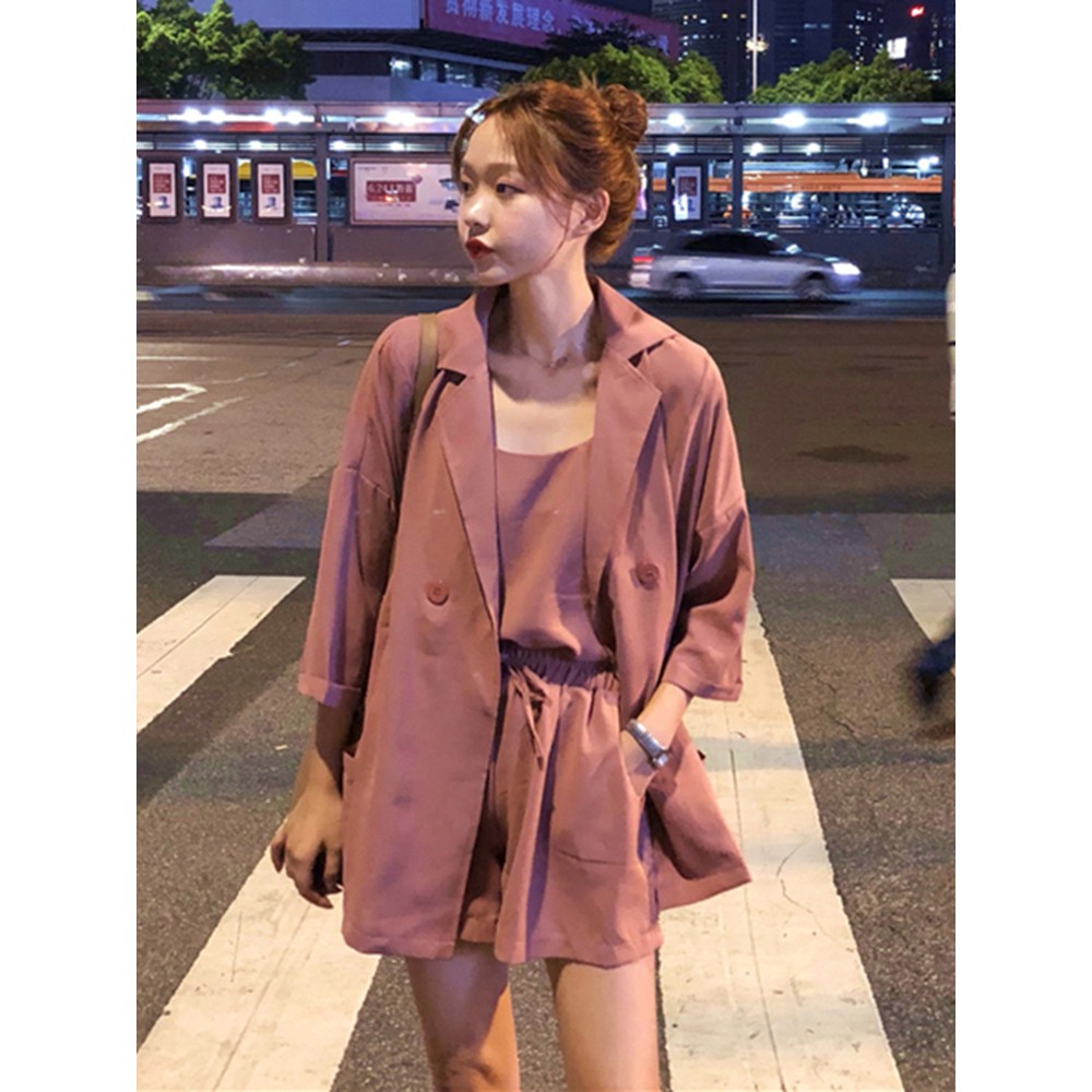 Set 3 món quần short + áo dây + áo khoác blazer