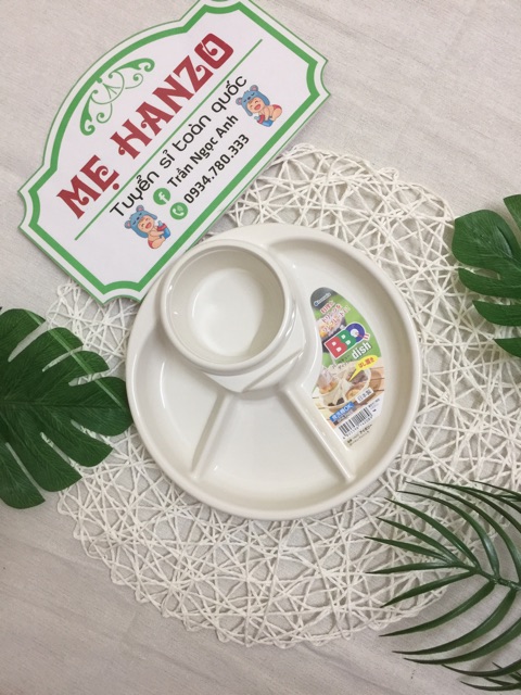 Khay ăn dặm inomata có chỗ để cốc nước - hàng nội địa Nhật