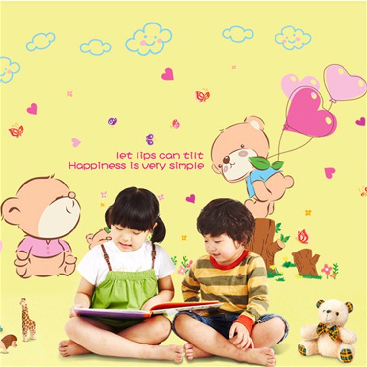 Tranh đề can trang trí dán tường tình yêu gia đình gấu và bóng bay hình trái tim, hình sticker decal dán tường cho bé
