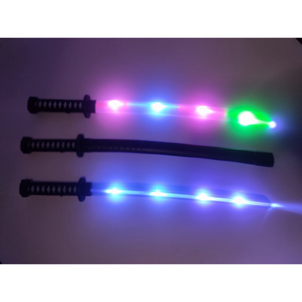 [MÀU NGẪU NHIÊN] Đồ chơi kiếm nhựa Katana - Đồ chơi kiếm katana nhựa có đèn và âm thanh có tặng kèm pin