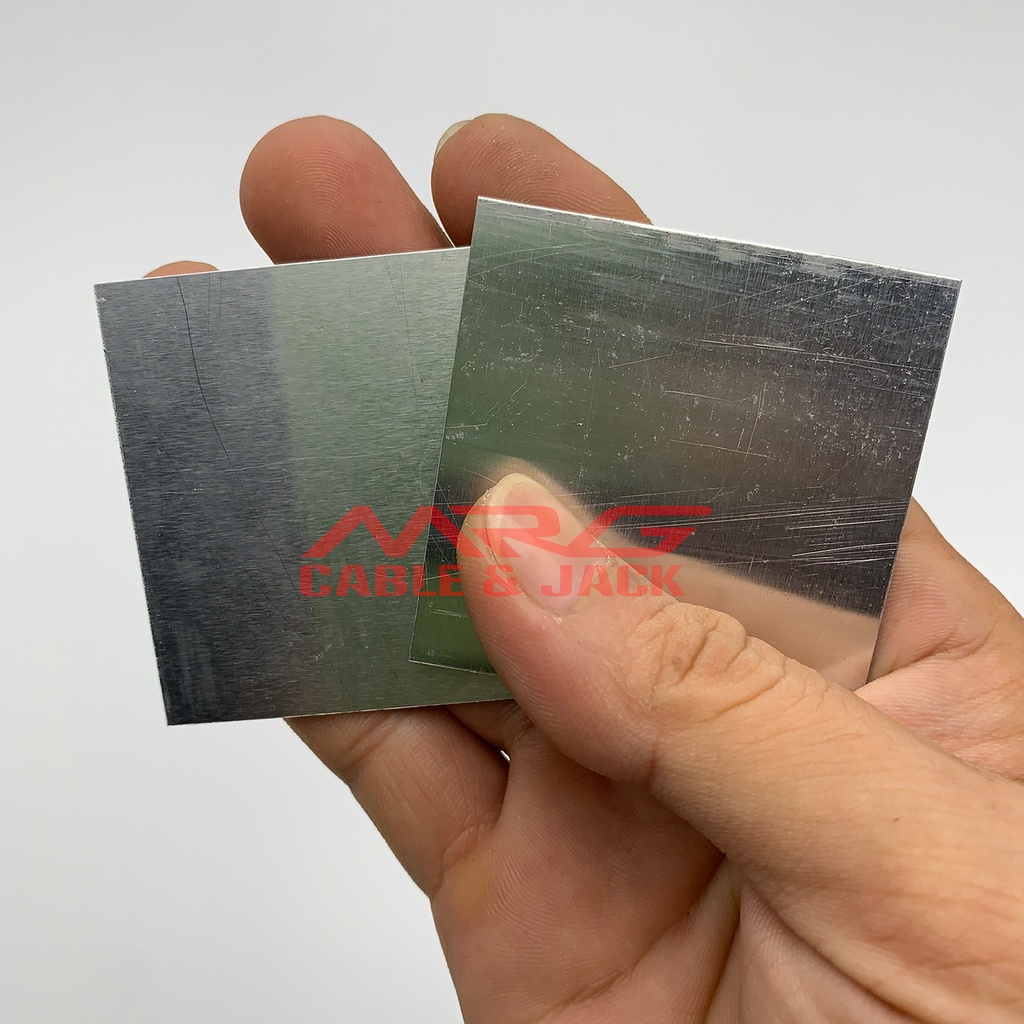 Tem Loa BMB vuông 5cm x 5cm, giá 1 đôi.