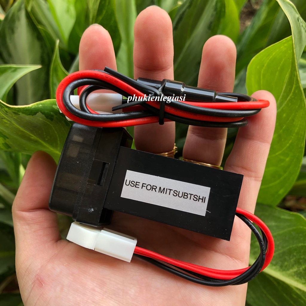 Sạc usb, báo volt gắn Tapplo Mitsubishi Grandis......