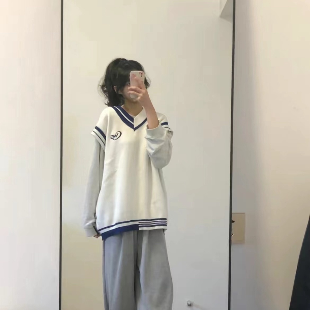 Áo Dệt Kim Sát Nách Dáng Rộng Cổ Chữ V Thêu Họa Tiết Xinh Xắn Cho Nữ