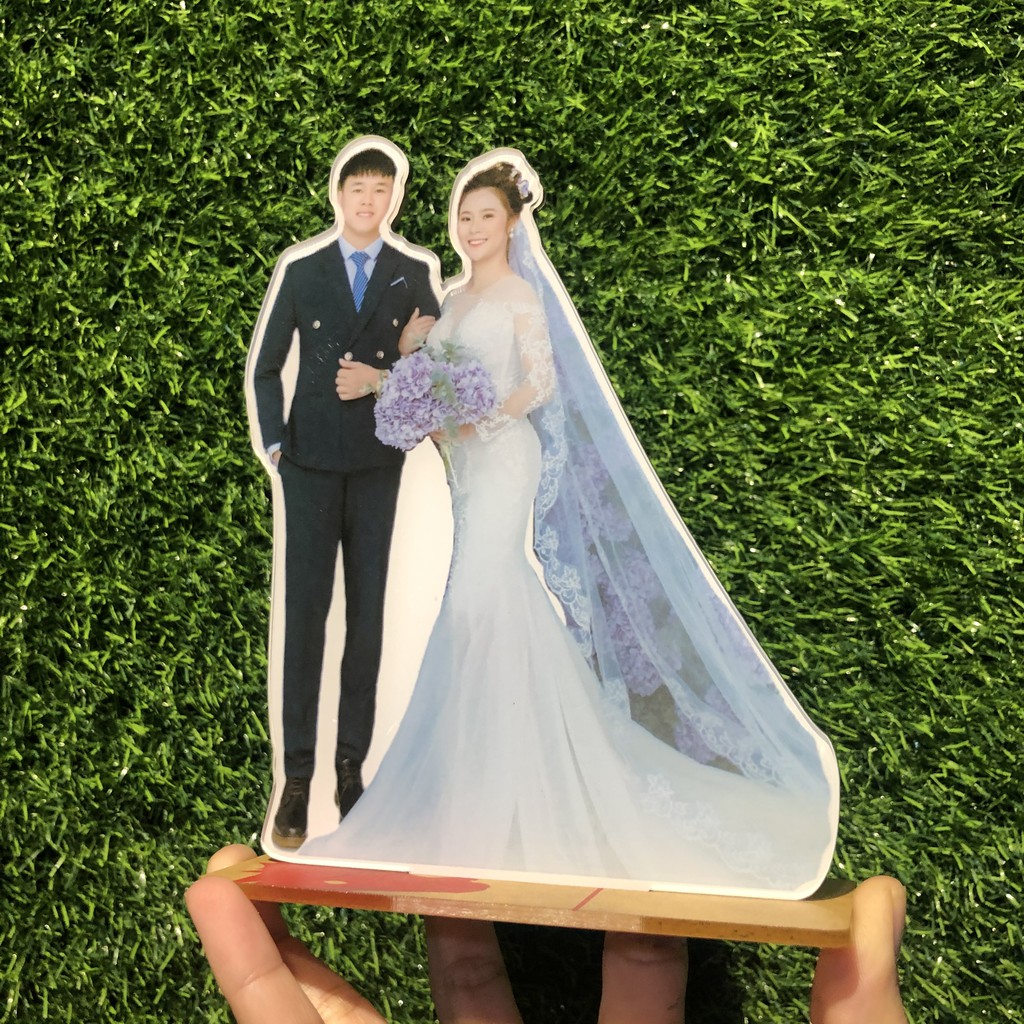 Khung ảnh để bàn in theo yêu cầu_ Tượng đứng chibi in ảnh cá nhân , món quà ý nghĩa cho bạn bè và người thân