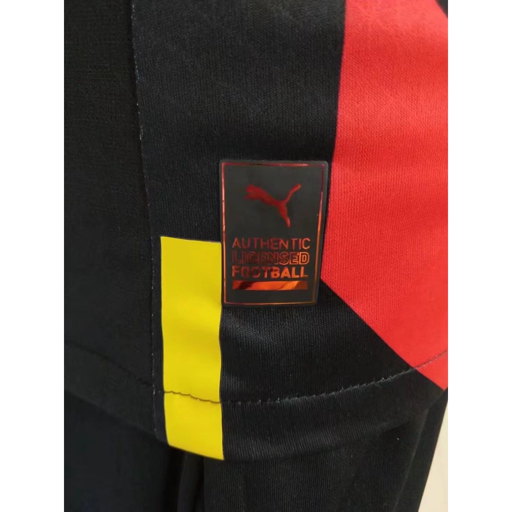 Áo Bóng Đá 22 / 23 Manchester City Màu Đỏ Đen