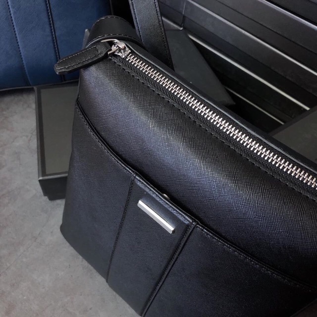 Túi da nam đeo chéo PEDRO