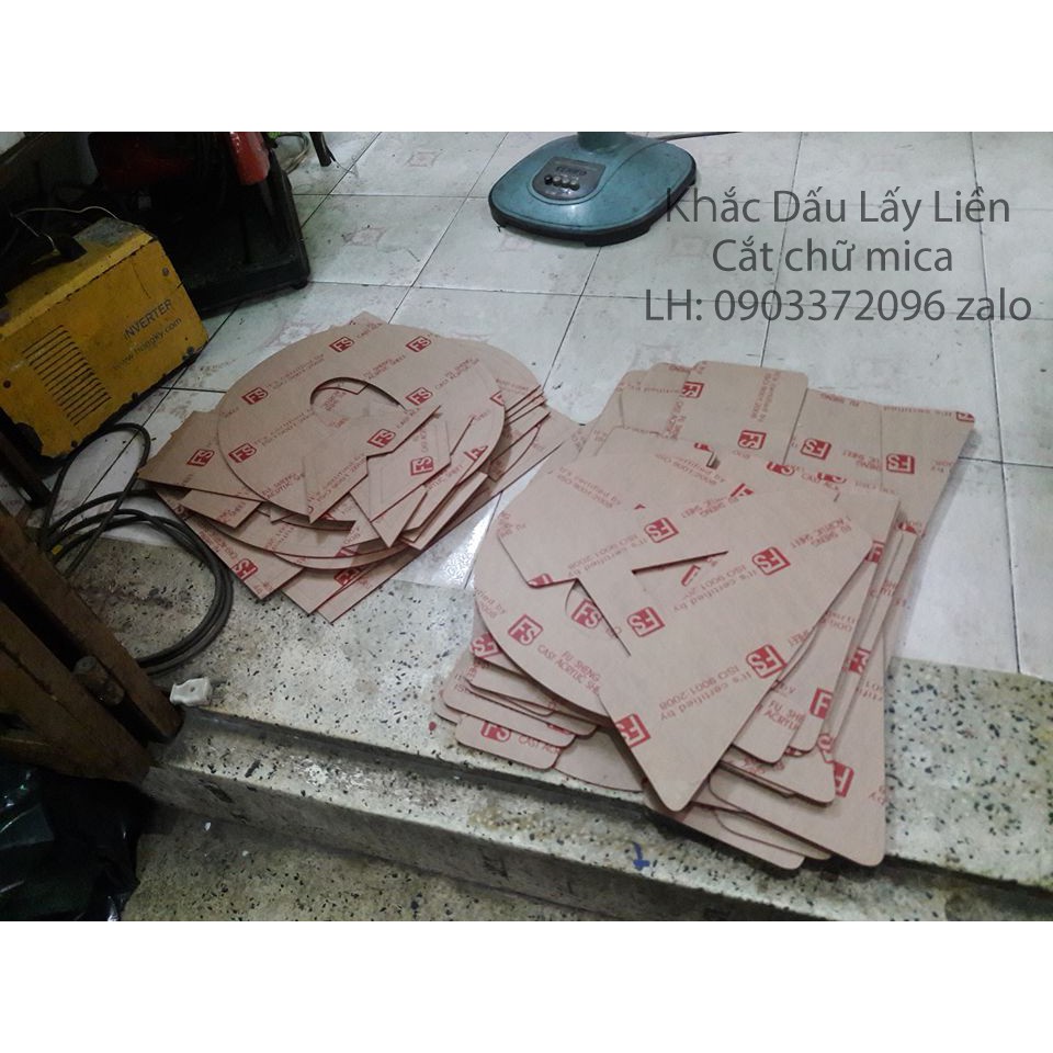Chữ mica, số mica dán tường cắt theo yêu cầu | BigBuy360 - bigbuy360.vn